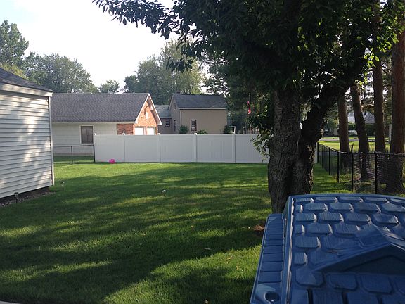 3rd image of 1440 Weaver Pkwy