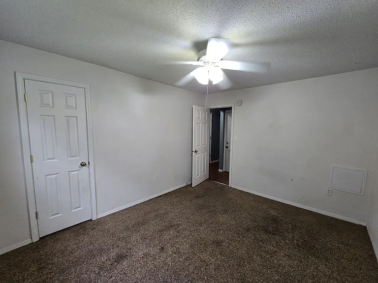 1407 Robin Rd — Photo 13
