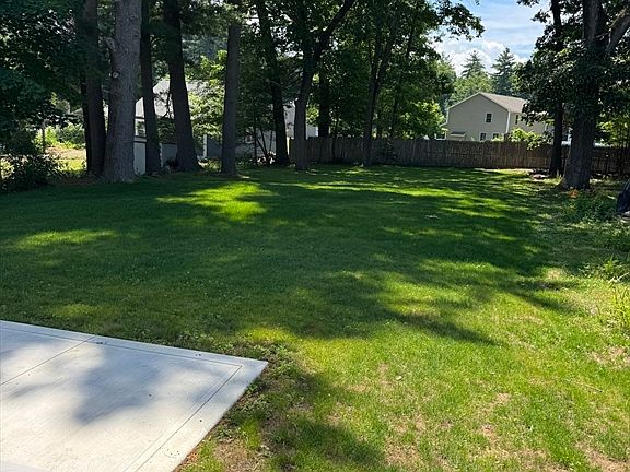 3rd image of 147 Parkerview St
