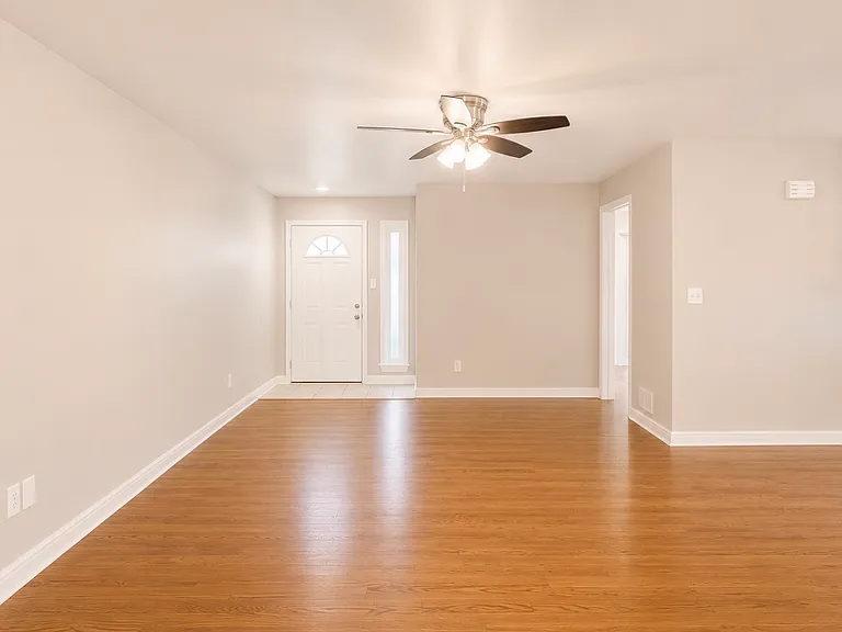 4713 N Harvey Pkwy — Photo 7