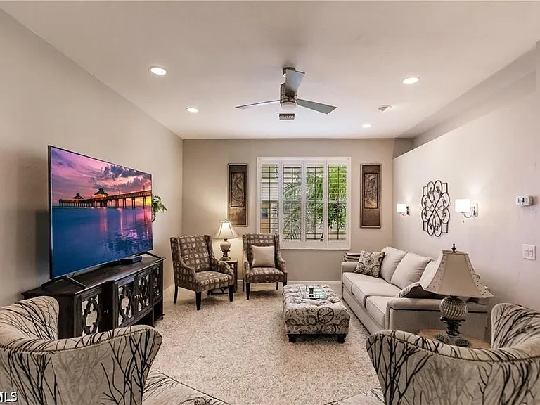 9811 Ensign Ct — Photo 17