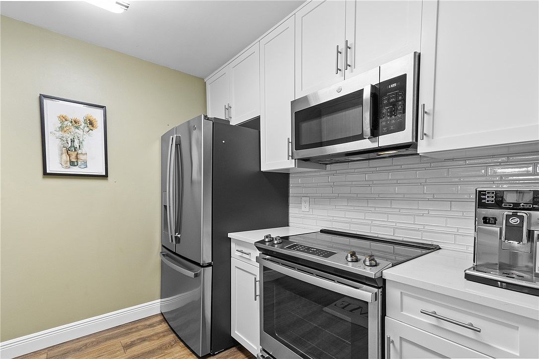 31 Plantation Dr APT 205