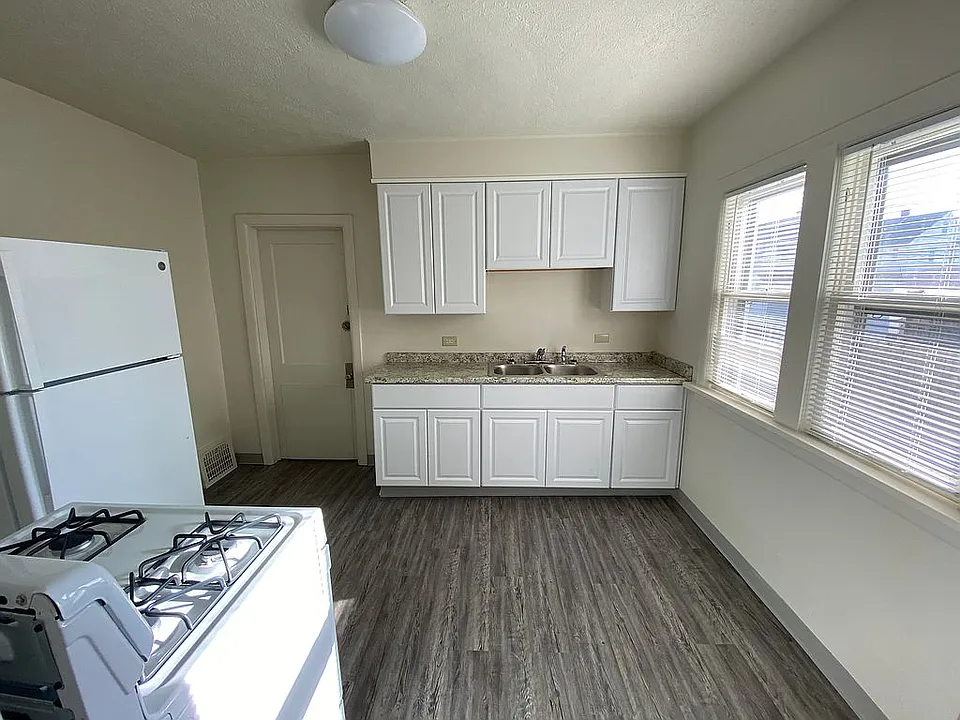 Fully-remodeled kitchen