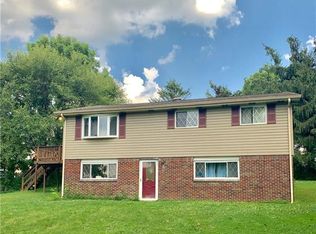 305 Pine Hollow Rd, Trafford, PA 15085