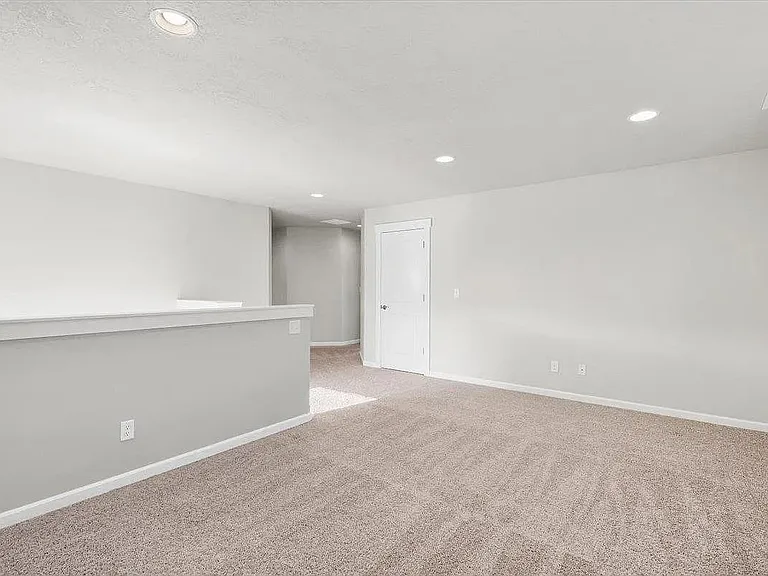 1229 S Greenacres Ct — Photo 20