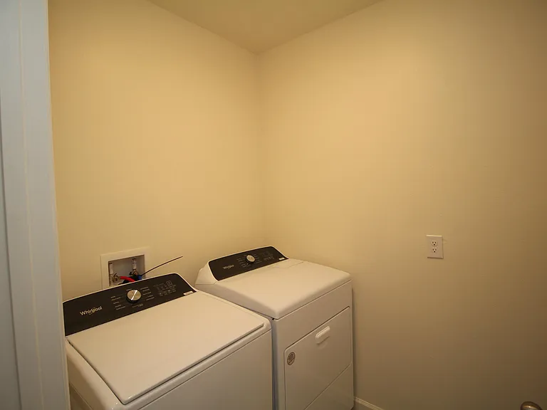 1405 Mineral Loop Dr NW — Photo 10