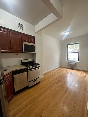 Rented by Peter R. Hungerford, LREB | media 13