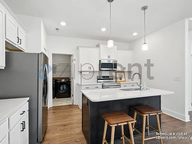 203 Hudson Dr — Photo 10