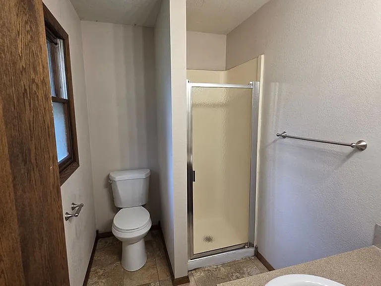3009 S Gordon Ave — Photo 7