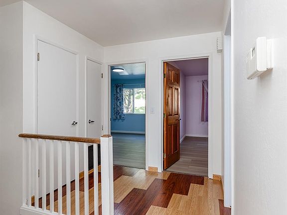 5th image of 551 Raymond Ave