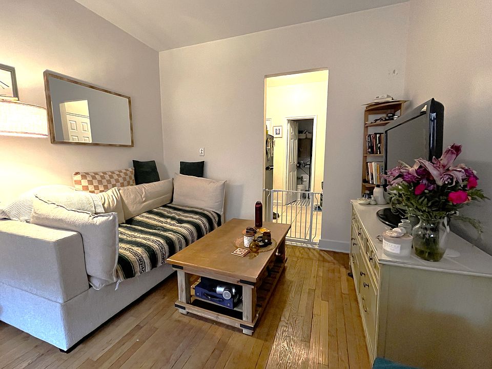 2nd image of 34 W 86th St APT 2B