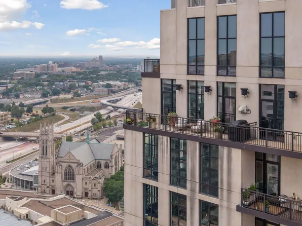 201 S 11th St Unit 2500, Minneapolis, MN 55403