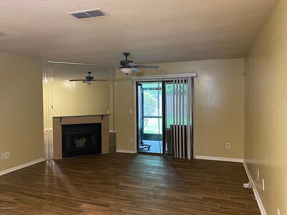 5th image of 85 Debarry Ave APT 1043