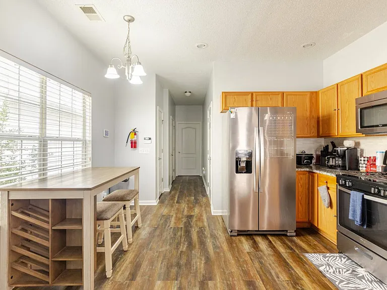 Imperial Cir SW — Photo 7