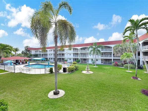 580 Egret Dr APT 122, Hallandale, FL 33009