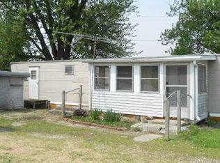 105 E Garden St, Ladoga, IN 47954