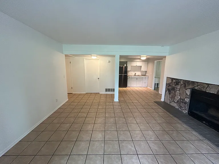 3707 Northshore Blvd NE #D — Photo 11