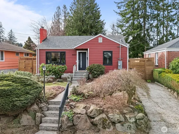 10427 63rd Avenue S, Seattle, WA 98178