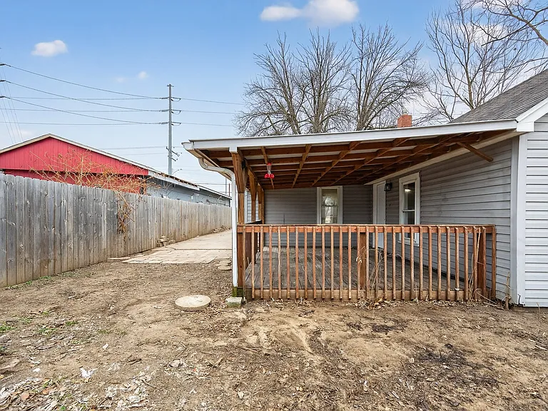 2804 Yankee Rd — Photo 32