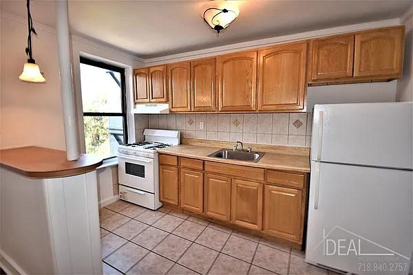 Rented by Ideal Properties Group | media 3