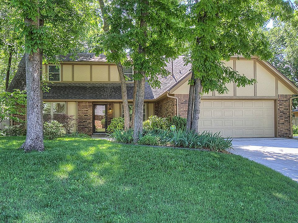 Fabulously updated charmer close to neighborhood pool in Jenks Schools!