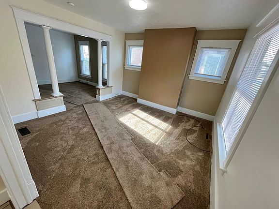 2nd image of 306 W 2nd St #306