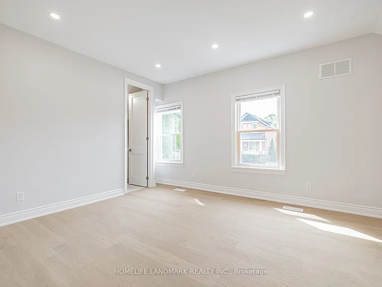 41 Arnold Cres #1 — Photo 16