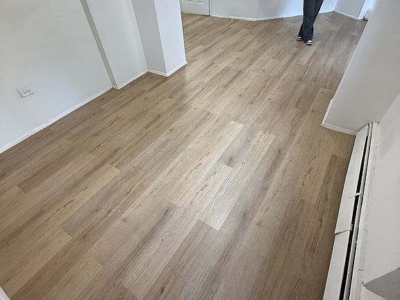 5th image of 420 Watkins St APT 4E
