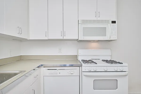 Rented by Living New York | media 10