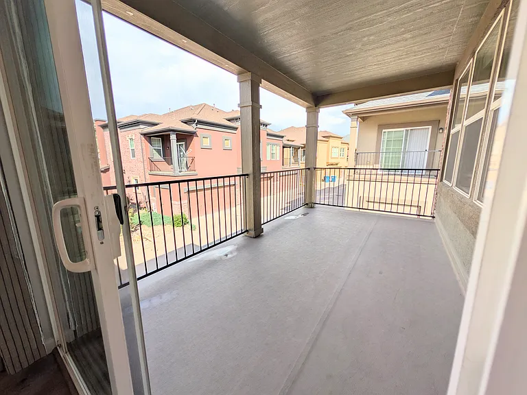 501 Elmhurst Way #A — Photo 15