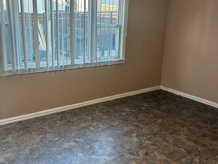 314 Pearsall Ave #1 — Photo 15