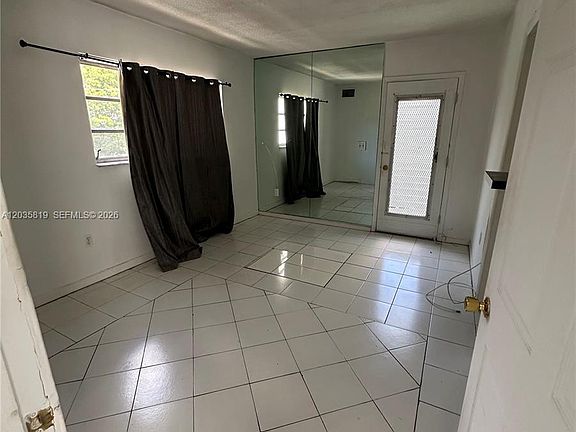 3rd image of 1340 Lincoln Rd APT 309
