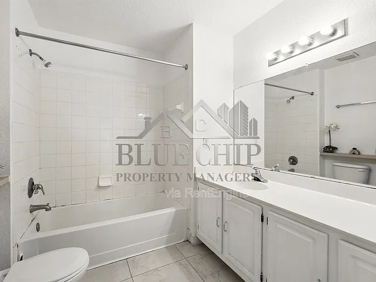 4005 Venetian Bay Dr #108 — Photo 28