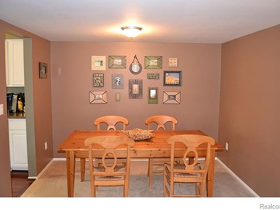 5th image of 42121 Pellston Dr #281