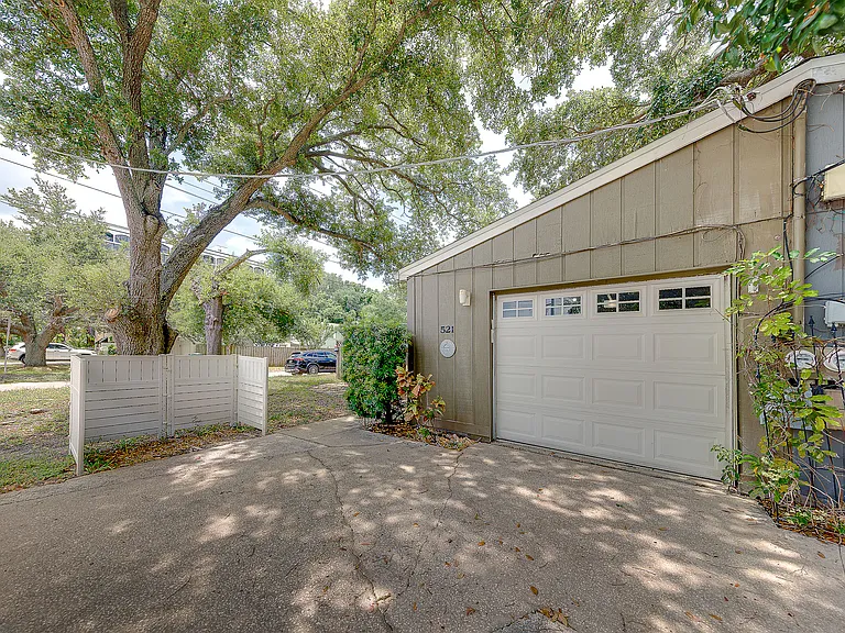 521 S Matanzas Ave — Photo 2