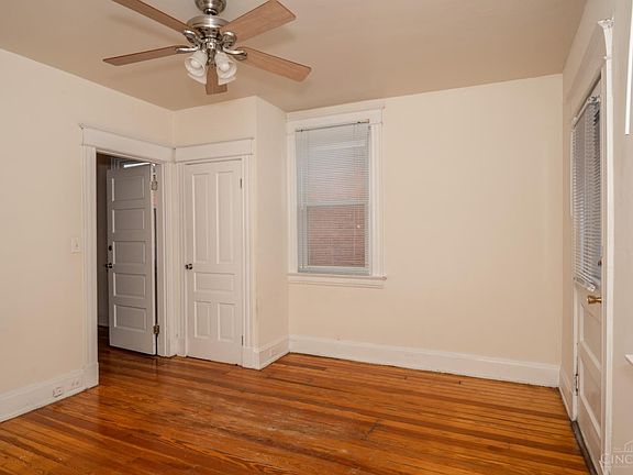 4th image of 221 E Rochelle St
