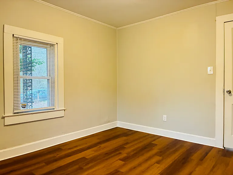 2554 Hemphill St — Photo 15