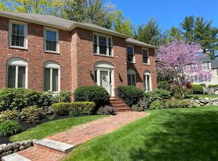 8 Langley Ln, Andover, MA 01810