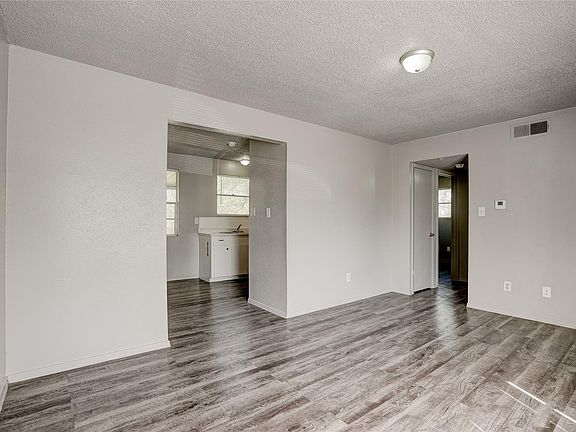 5th image of 714 Old Martindale Rd