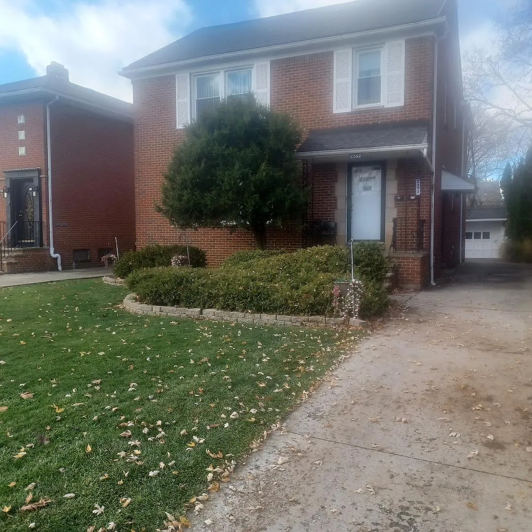 2392 Warrensville Center Rd Unit 2 photo 1