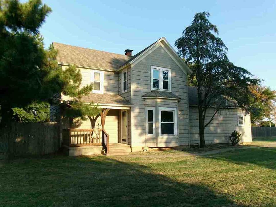 1st image of 301 N 12th St
