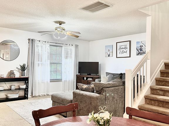 4th image of 7917 Shadow Oak Dr