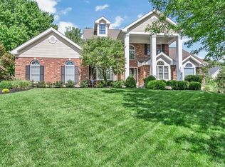 17027 Kimwood Ct, Chesterfield, MO 63005