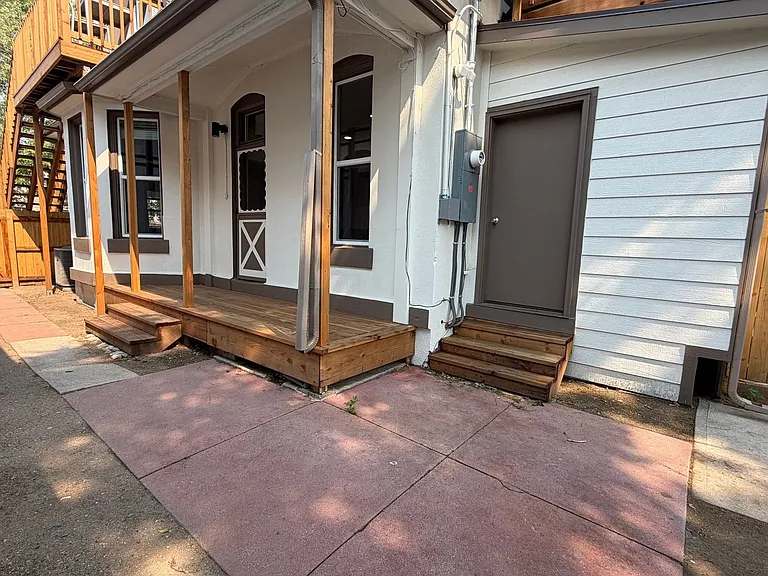 132 S Lincoln St — Photo 18