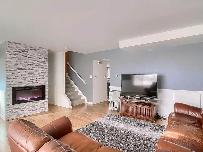 9163 E Mansfield Ave — Photo 1
