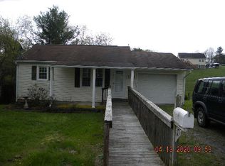 1195 Murray St, Christiansburg, VA 24073