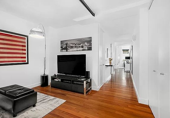 5th image of 88 Greenwich St APT 1214
