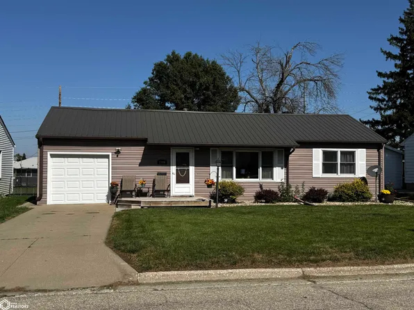 1706 Elder Dr, Marshalltown, IA 50158