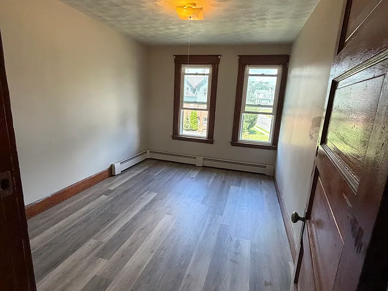 30 Farmington Ave #2 — Photo 7