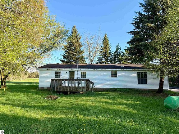 2nd image of 13764 Winters Rd